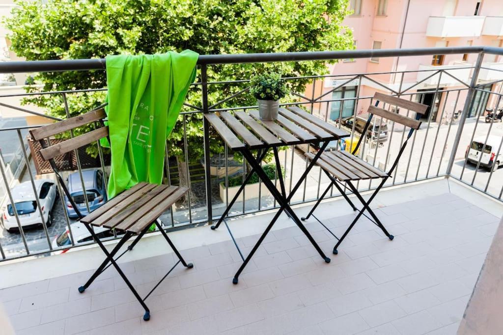 Beach House Holiday Apartments Rimini Luaran gambar