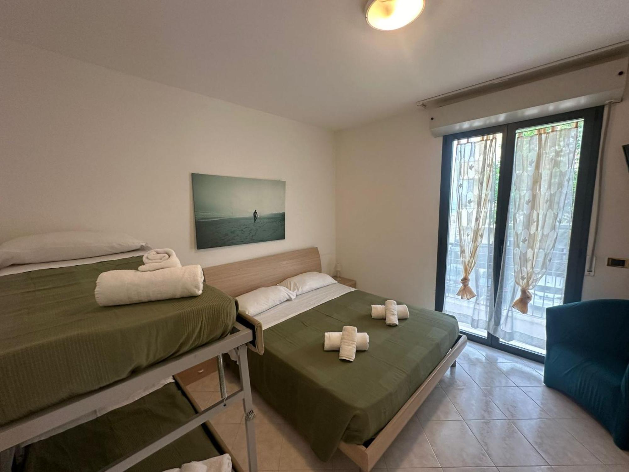Beach House Holiday Apartments Rimini Luaran gambar